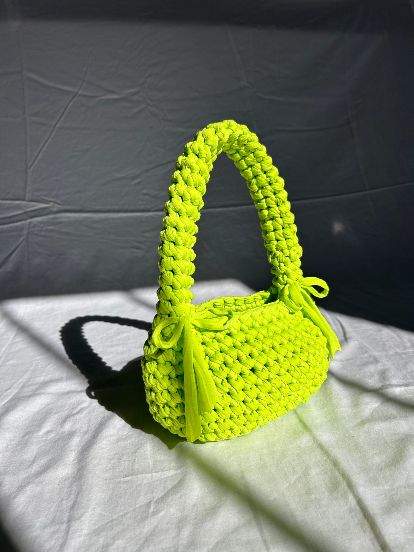 Bobbi Shoulder Bag In Sour Apple