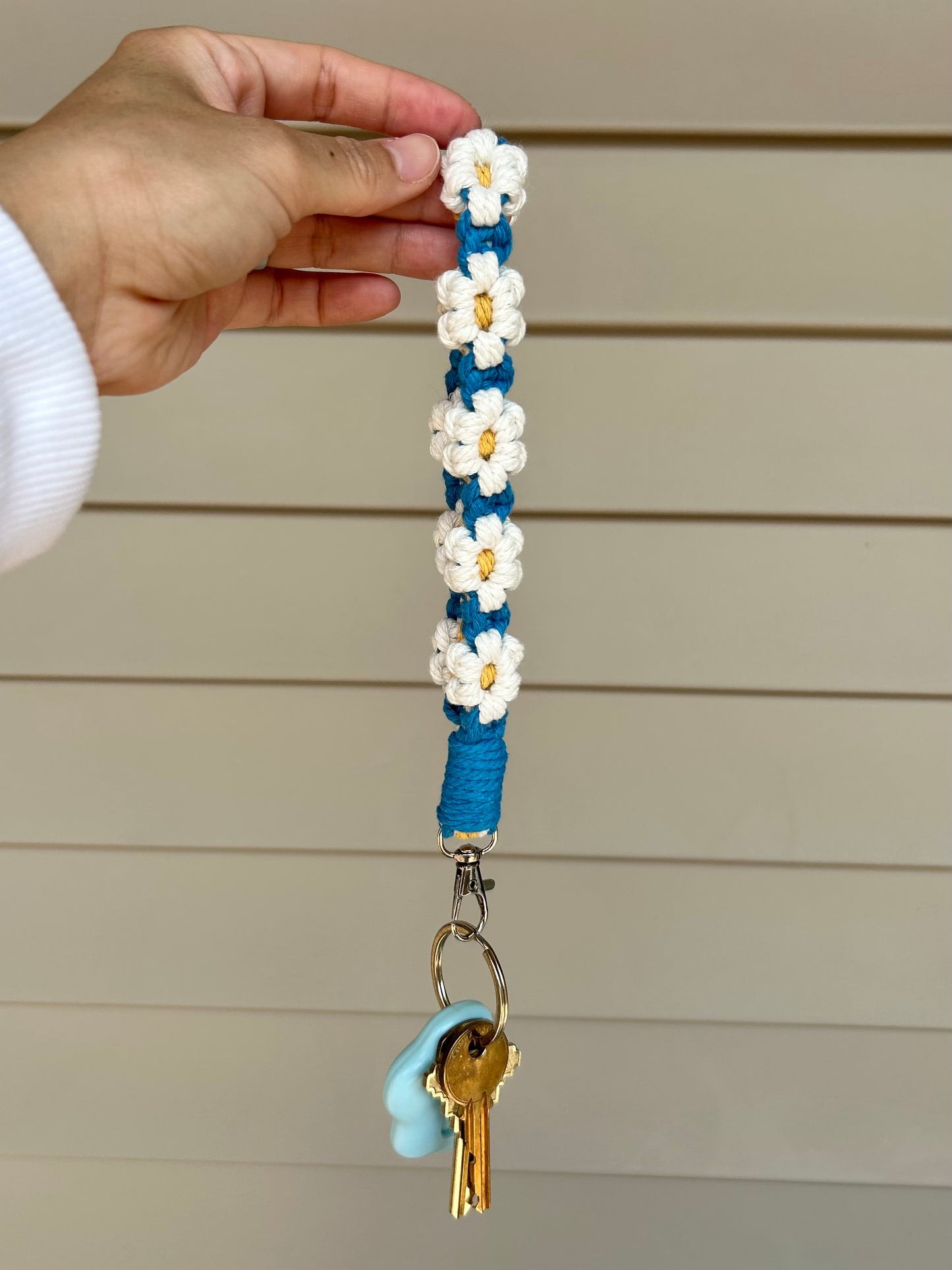 Macramé Daisy Wristlets